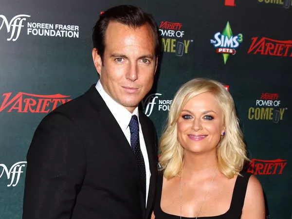 Will Arnett y Amy Poehler en el Power of Comedy de Variety en 2011.