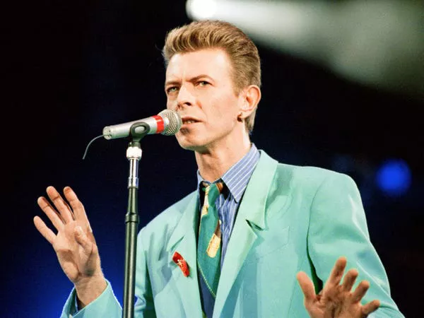 David Bowie en el Concierto Tributo a Freddie Mercury en 1992.