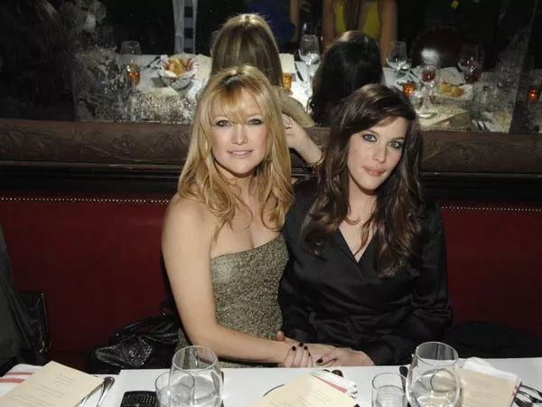 Kate Hudson y Liv Tyler en 2008