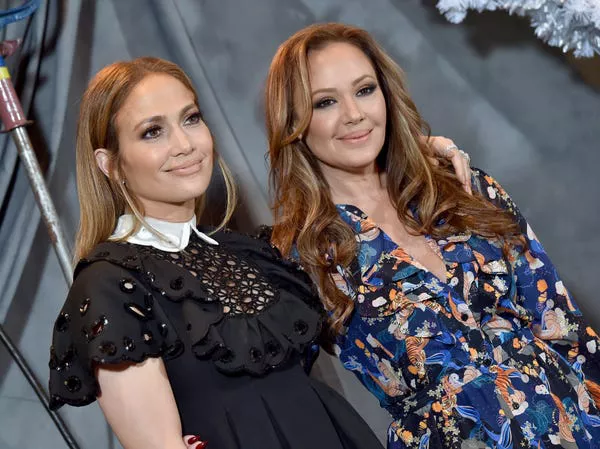 Jennifer Lopez y Leah Remini en 2018