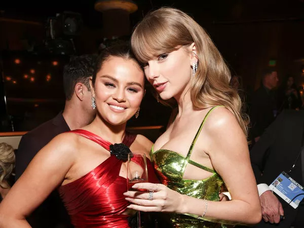 Selena Gomez y Taylor Swift en los Golden Globe Awards 2024