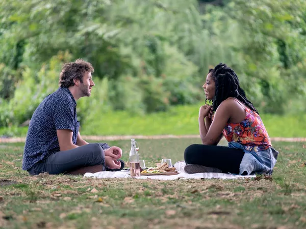 Chris O'Dowd y Jessica Williams en 'The Incredible Jessica James'.