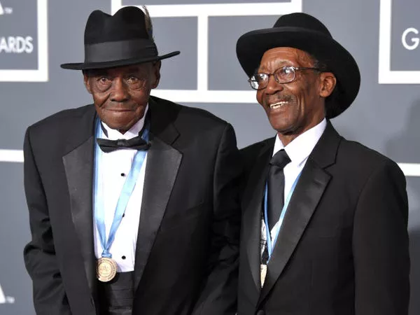 Pinetop Perkins y Willie 'Big Eyes' Smith en los Grammy 2011.