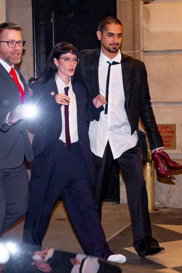 Halsey y Avan Jogia en la fiesta posterior de 'SNL50.'