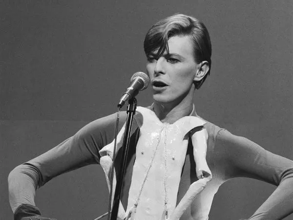 El invitado musical David Bowie actuó en 1979. Alan Singer/NBCU Photo Bank/NBCUniversal/Getty Images