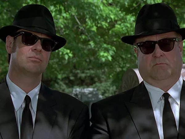 Blues Brothers 2000. Universal Pictures