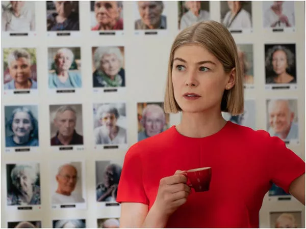 Rosamund Pike en 'I Care a Lot.'