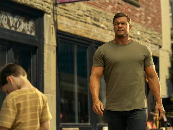 Alan Ritchson como Jack Reacher en 'Reacher.'