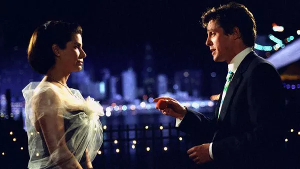 Sandra Bullock y Hugh Grant en 'Two Weeks Notice'.