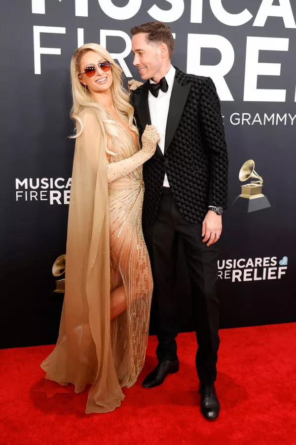 Paris Hilton y Carter Reum en los Premios Grammy 67