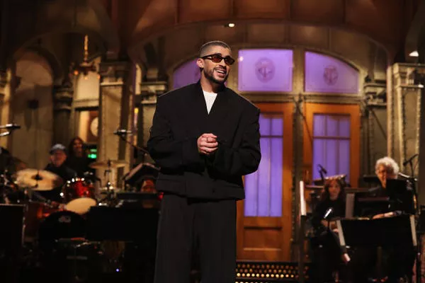 Bad Bunny fue anfitrión e invitado musical en 'Saturday Night Live'