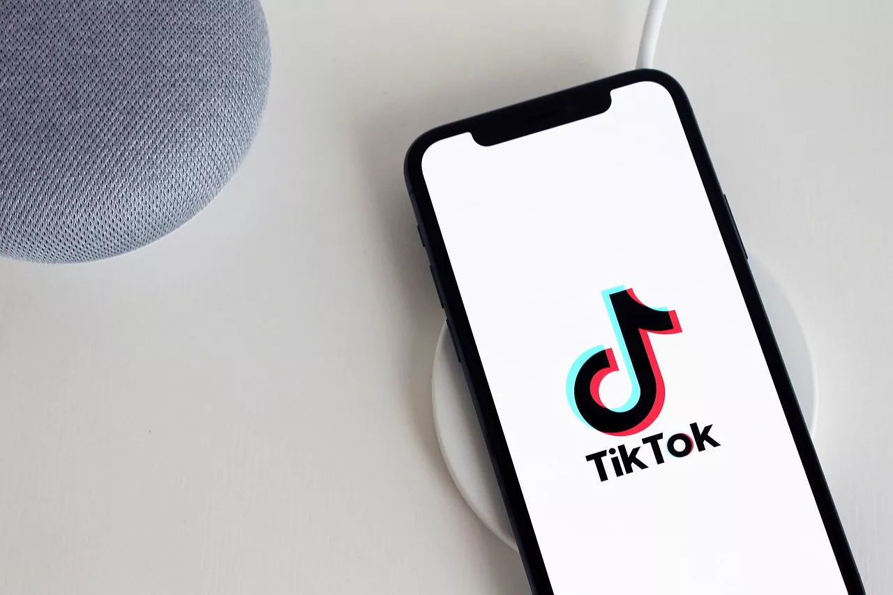 ¡TicTok! ¡Mantente al día con las tendencias!