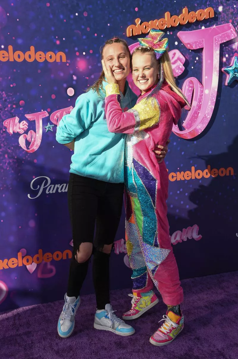 ¿Está JoJo Siwa Soltera? Dentro de Su Historia de Citas, Ex Novios y Novias