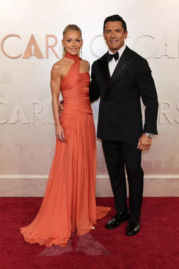 Kelly Ripa y Mark Consuelos asistieron a los Oscars 2025