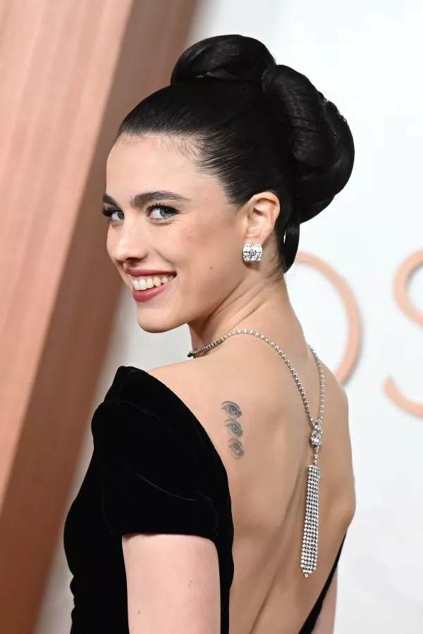 Margaret Qualley en los Oscar 2025